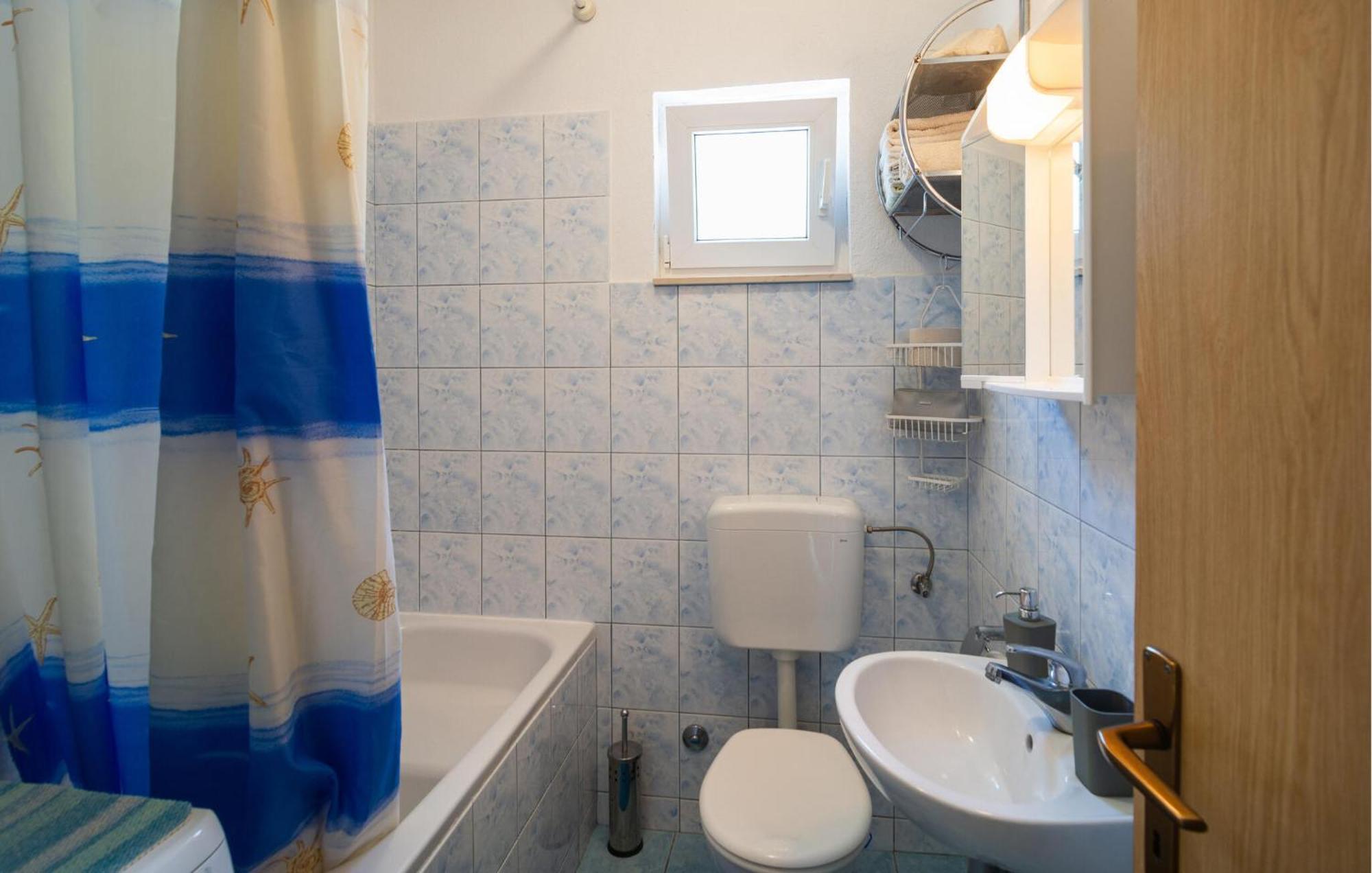 Cozy Home In Podaspilje With Kitchen Svinisce 外观 照片